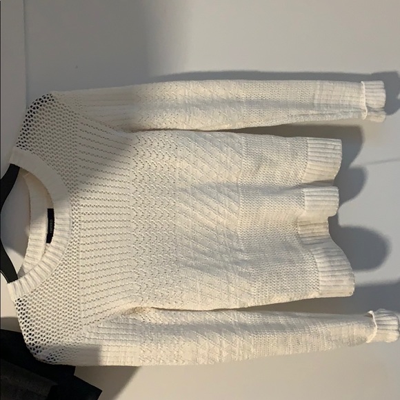 White Sweater (fits like a small) - Picture 4 of 4